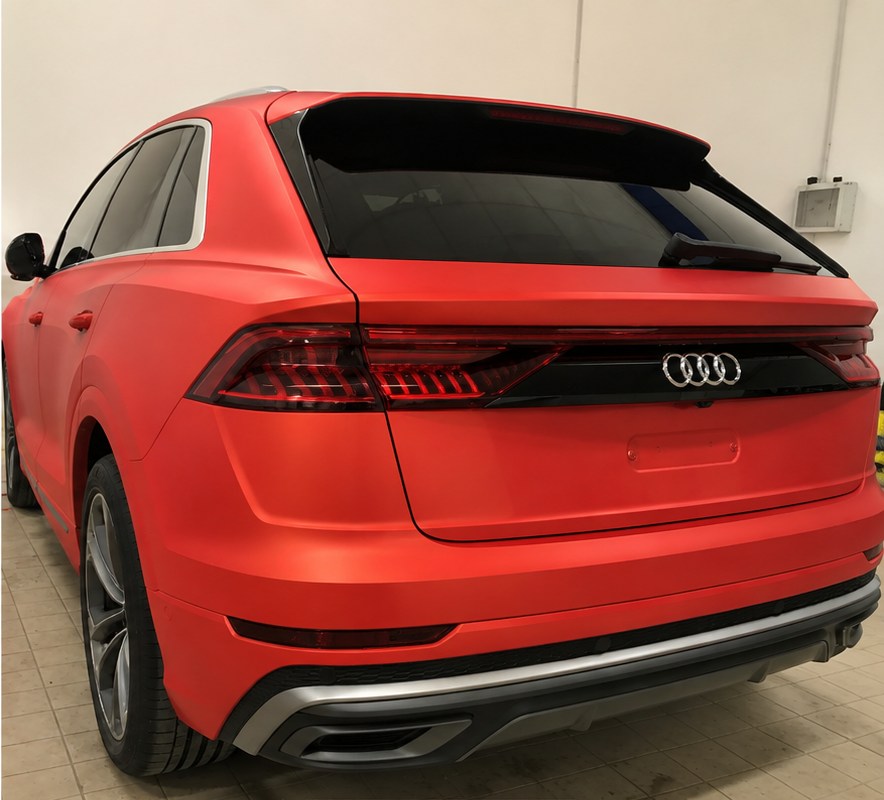 Audi Q8 — Wrap rosso opaco: dopo